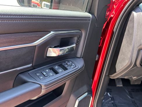 New 2026 RAM 3500 Laramie AWD/4WD image 18