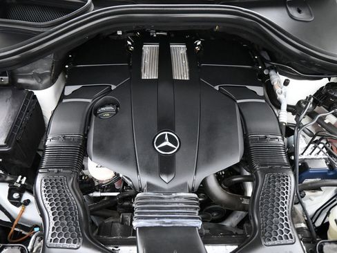 Used 2019 Mercedes-Benz GLS 450 4MATIC image 21