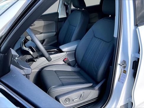 New 2026 Audi Q3 quattro 2.0T AWD/4WD image 9