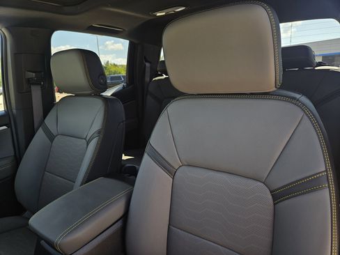 New 2026 Chevrolet Colorado ZR2 w/ Technology Package image 18