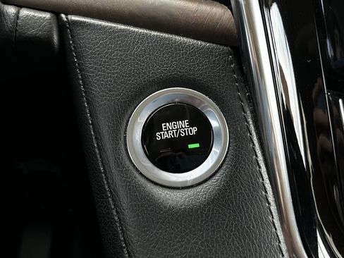 Used 2015 Cadillac Escalade Luxury RWD image 21
