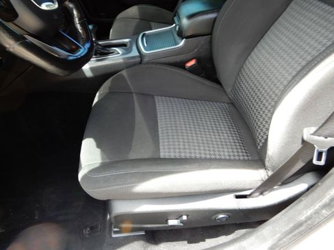 Used 2020 Dodge Charger R/T w/ Performance Handling Group RWD image 11