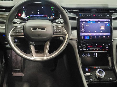 Used 2023 Jeep Grand Cherokee 4WD 4xe image 22