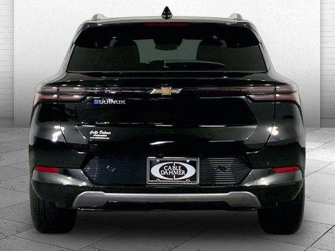 Used 2025 Chevrolet Equinox EV LT image 3