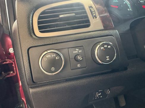 Used 2013 GMC Sierra 2500 Denali AWD/4WD image 17