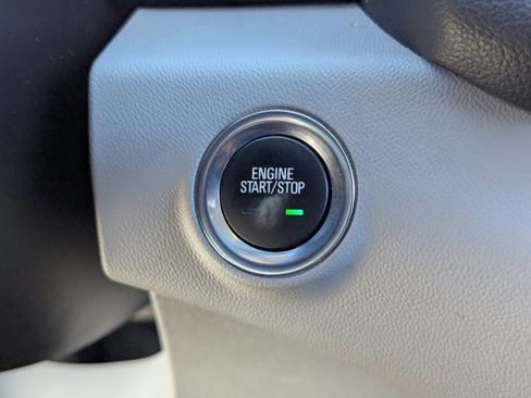 Used 2022 GMC Terrain SLT image 35