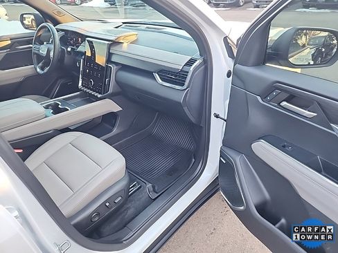 Used 2024 GMC Acadia Elevation w/ Luxury Package image 25