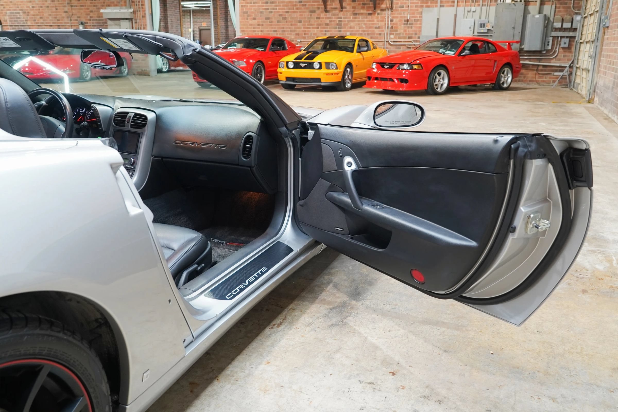 Used 2006 Chevrolet Corvette Coupe w/ Preferred Equipment Group RWD image 46