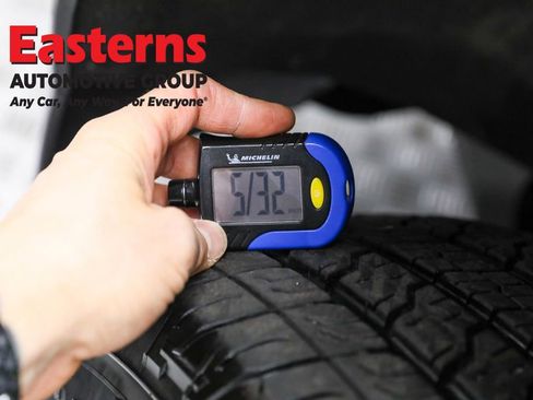 Used 2023 Chevrolet Colorado W/T RWD image 25