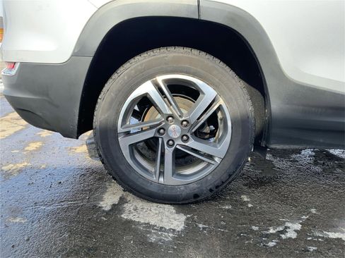 Used 2019 GMC Terrain SLT w/ Preferred Package image 28