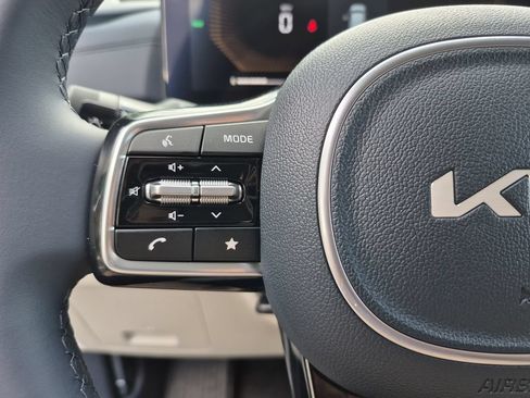 New 2026 Kia Carnival EX FWD image 18
