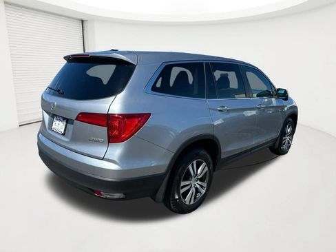 Used 2018 Honda Pilot EX image 5