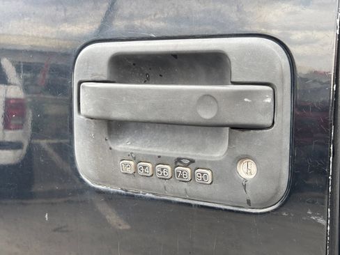 Used 2007 Ford F150 XLT AWD/4WD image 12