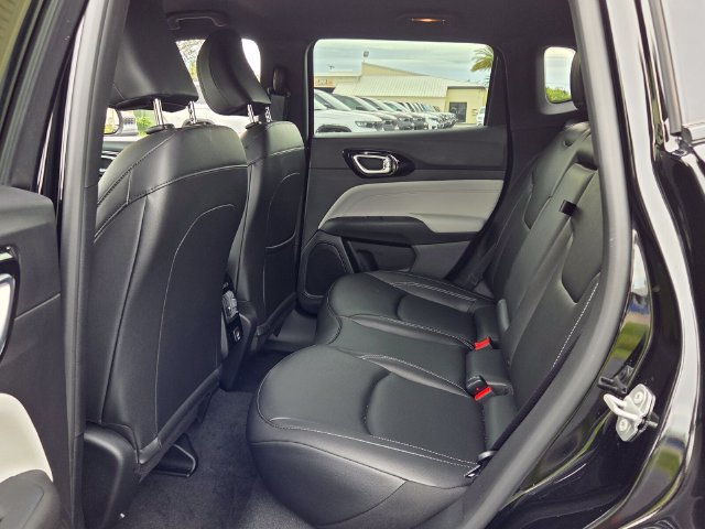 Used 2025 Jeep Compass Limited AWD/4WD image 10