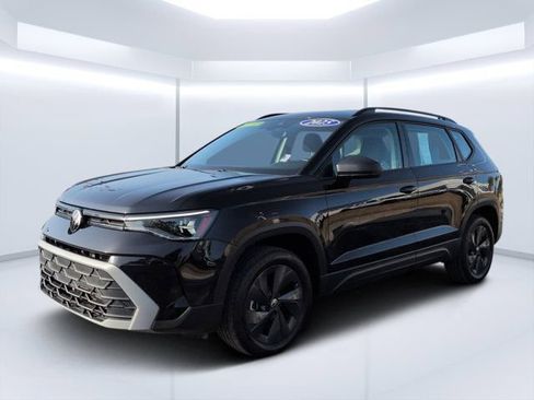 Used 2025 Volkswagen Taos S FWD image 7