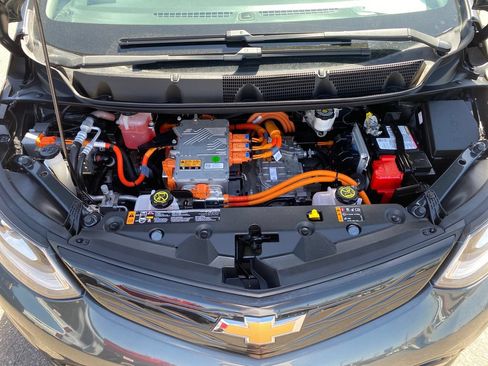 Used 2020 Chevrolet Bolt LT FWD image 22