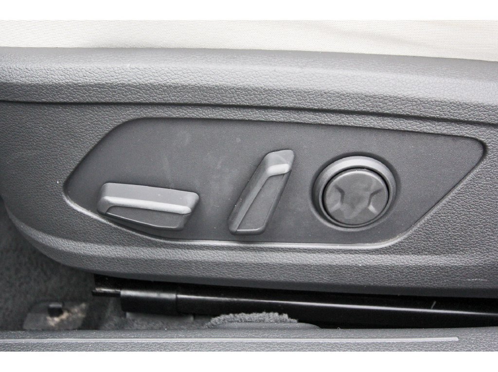 Certified 2025 Hyundai Sonata SEL FWD image 30
