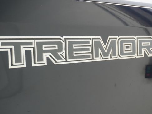 Used 2022 Ford F250 Lariat w/ Tremor Off-Road Package AWD/4WD image 7