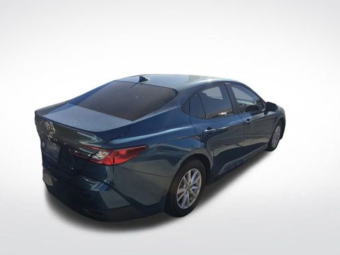 Used 2025 Toyota Camry LE image 6