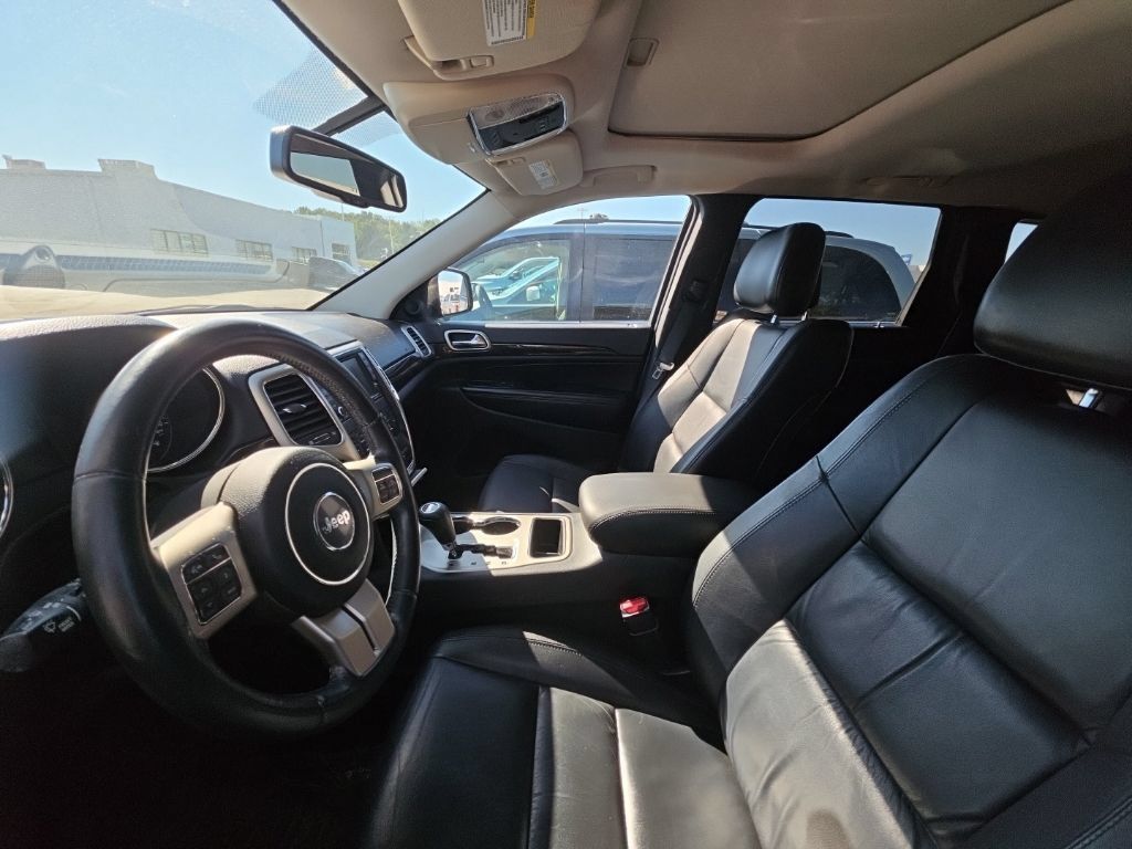Used 2013 Jeep Grand Cherokee Altitude AWD/4WD image 10