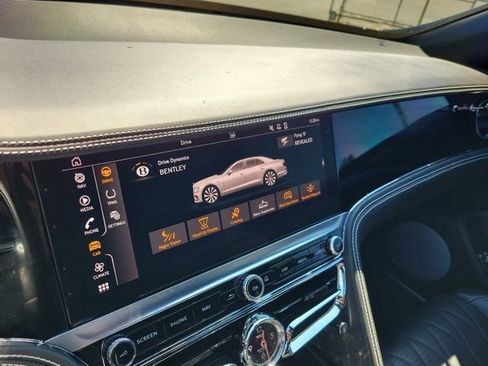 Used 2022 Bentley Flying Spur V8 image 16