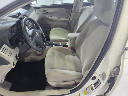 Used 2013 Toyota Corolla L FWD image 14