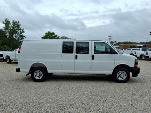 New 2026 Chevrolet Express 2500 Extended w/ Driver Convenience Package RWD image 8