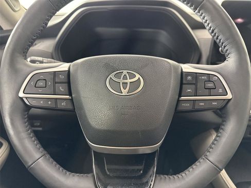 Certified 2024 Toyota Grand Highlander AWD image 17
