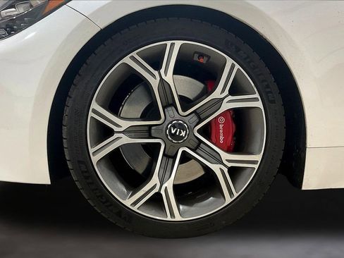 Used 2019 Kia Stinger GT1 image 9
