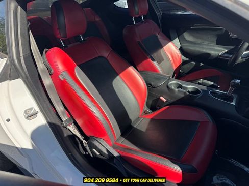 Used 2019 Ford Mustang GT w/ Black Accent Package RWD image 31