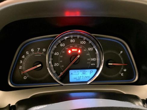 Used 2015 Toyota RAV4 Limited image 25