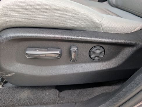 Used 2022 Honda CR-V EX image 16