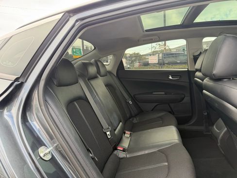 Used 2019 Kia Optima S w/ S Panoramic Sunroof Package image 12
