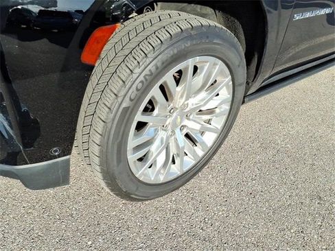 Certified 2023 Chevrolet Suburban High Country w/ Advanced Technology Package image 11