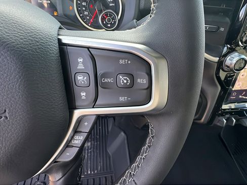 Used 2025 RAM 2500 Big Horn image 27