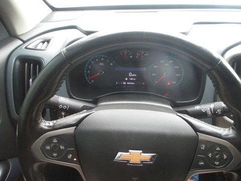 Used 2022 Chevrolet Colorado Z71 w/ Trail Boss Package AWD/4WD image 29