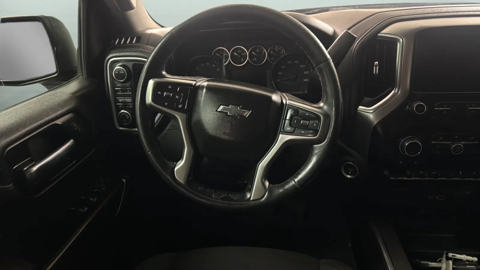 Used 2020 Chevrolet Silverado 1500 RST AWD/4WD image 10