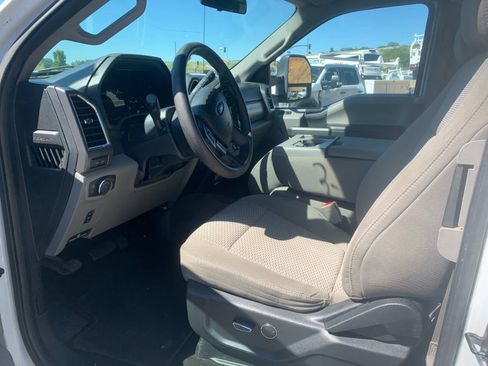 Used 2018 Ford F250 XLT w/ XLT Value Package image 9