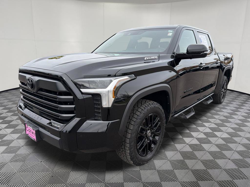 Used 2025 Toyota Tundra Limited AWD/4WD image 3