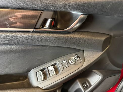 Used 2021 Honda Accord Sport image 19