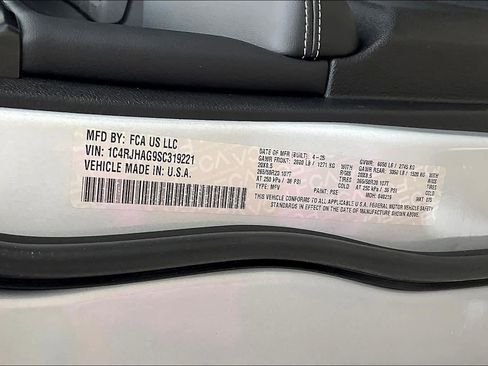 New 2025 Jeep Grand Cherokee Altitude image 20