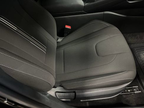 Used 2023 Hyundai Elantra SEL image 14