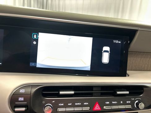 Used 2026 Hyundai Palisade SEL FWD image 16
