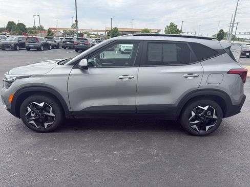 Used 2025 Kia Seltos S AWD/4WD image 4