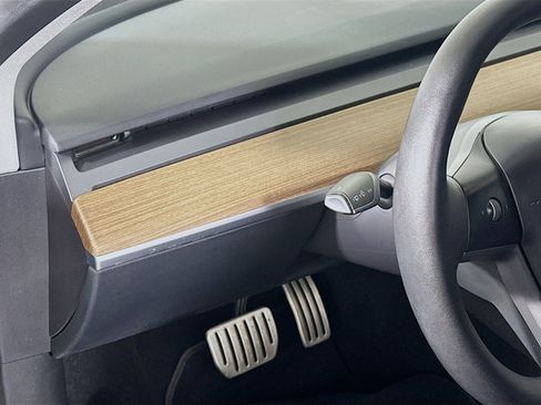 Used 2023 Tesla Model 3 Performance image 16