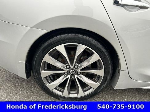 Used 2019 Nissan Maxima Platinum w/ Sport Mat Group FWD image 31