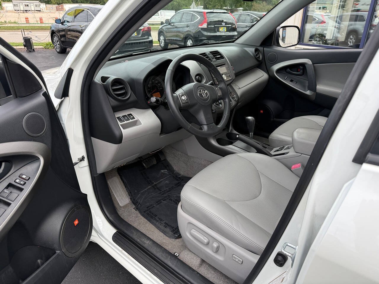 Used 2010 Toyota RAV4 Limited w/ Limited Extra Value Pkg AWD/4WD image 77