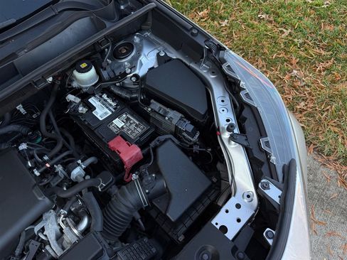 Used 2019 Toyota RAV4 LE image 61