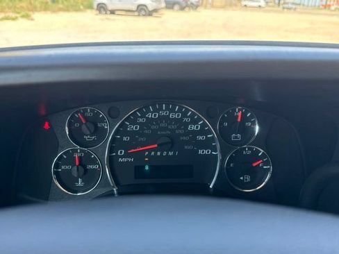 Used 2025 Chevrolet Express 2500 w/ Driver Convenience Package RWD image 12