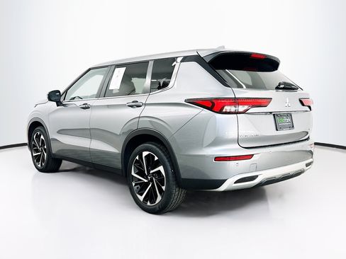 Used 2024 Mitsubishi Outlander SE AWD/4WD image 5